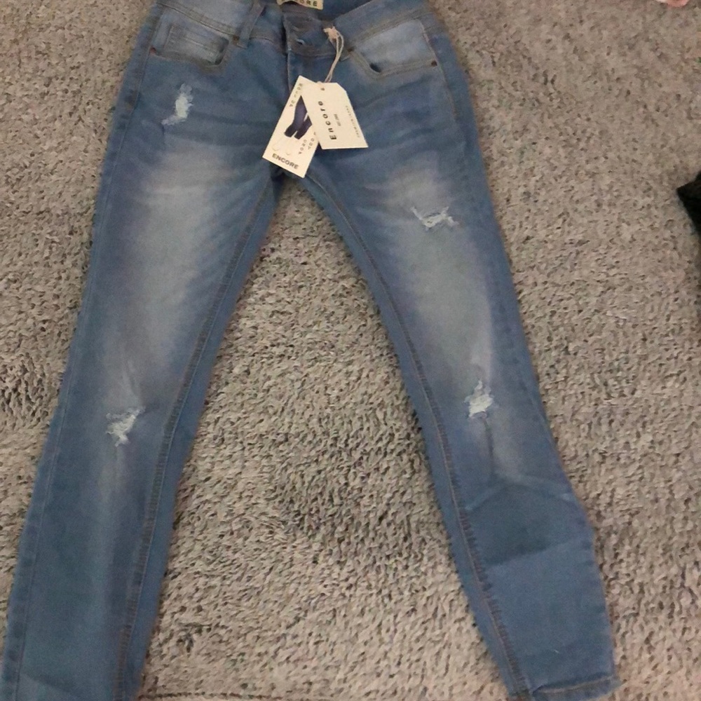Brand new never worn jeans 👖✨